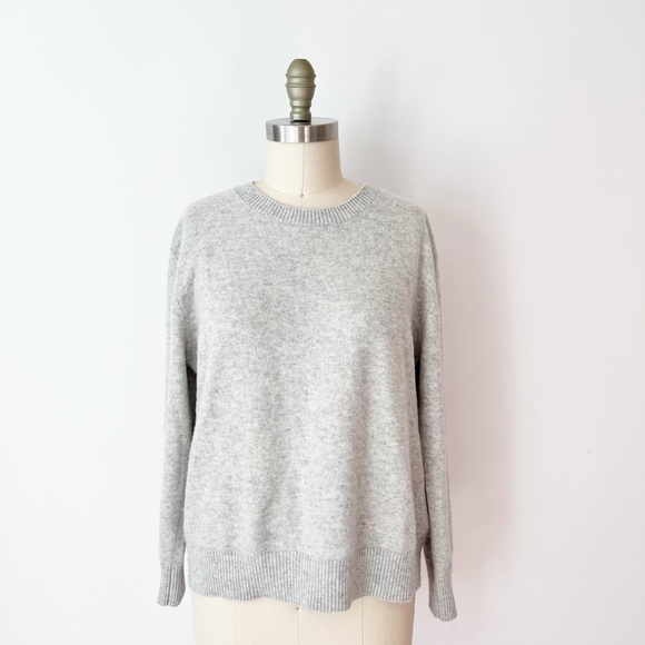 Short Story Gray Cashmere Sweater, Super Soft, Cozy, Knit - Picture 10 of 10